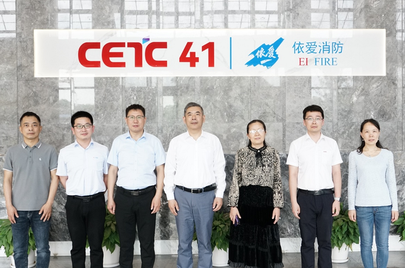 安徽電子信息職業(yè)技術學院王國武書記一行蒞臨公司深化校企合作